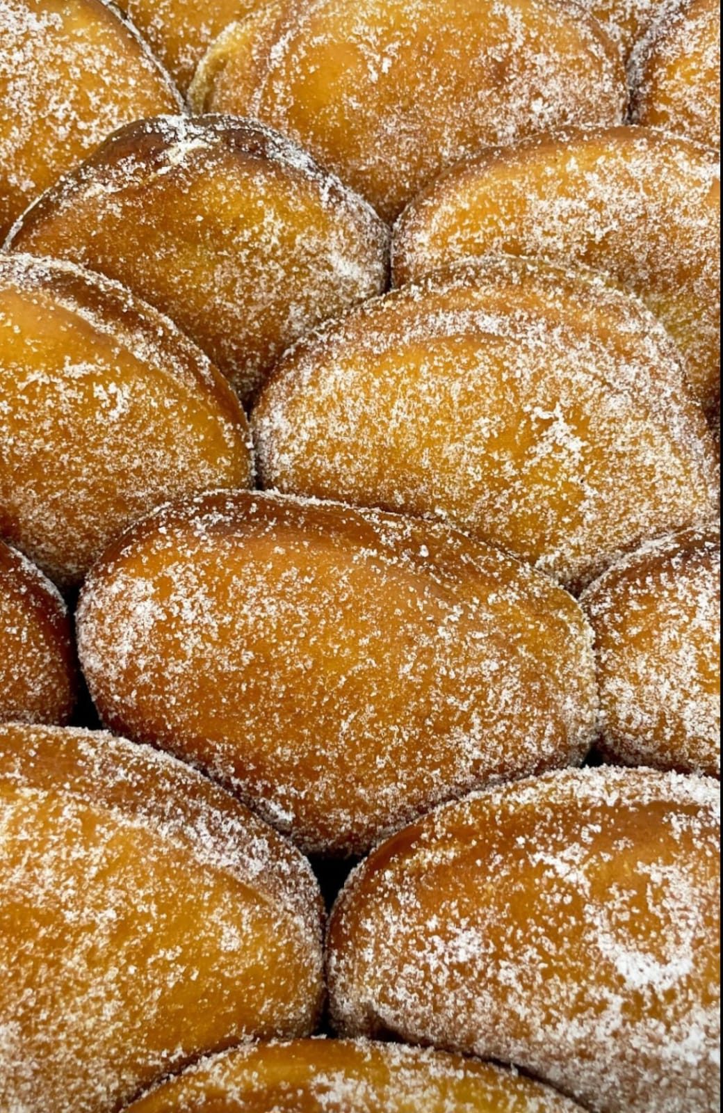 Krapfen soffici con zucchero