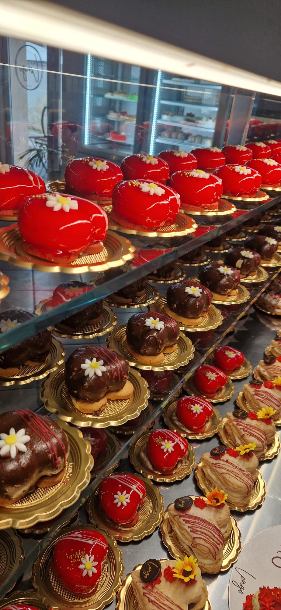 Vetrina dolci e monoporzioni artigianali